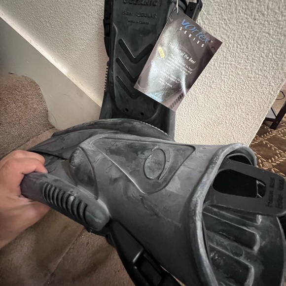 Oceanic Vortex V12 Split Fins Scuba, Freediving, Snorkeling, Swimming - Picture 3 of 4